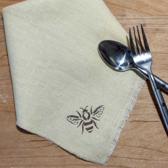 handcrafted Other - Honey Bee Natural Fringed Linen Napkins set 4 handcrafted Other - Honey Bee Natural Fringed Linen Napkins set 4